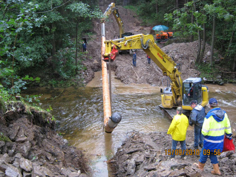 Dueker durch die Zwickauer Mulde Hochdruckleitung DN400-PN25